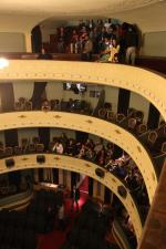 Os alumnos visitando o Teatro Principal